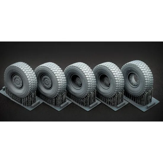 Scalex Wm-35006s 1/35 Kozak 2 Sagged Wheel Set For Icm