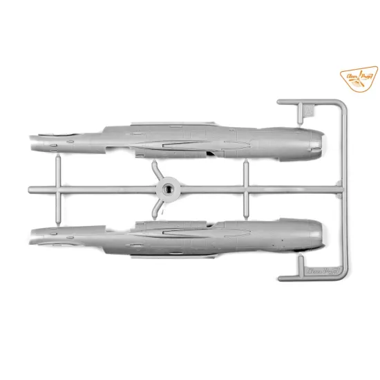 Clear Prop 72057 1/72 Mig-19pm Plastic Model Aircraft