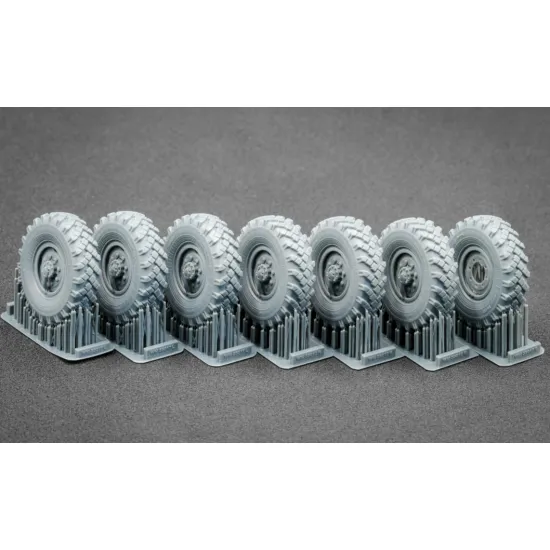 Scalex Wm-35018 1/35 Zil 131 Ordinary Wheel Set For Trumpeter