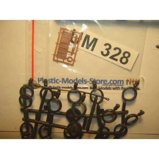 T-34/85 Soviet Tank w/S-53 Gun Red Army WWII 1/72 UM 328