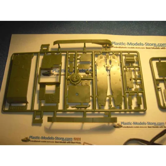 XT-26 Soviet Chemical Tank Red Army WWII 1/72 UM 324