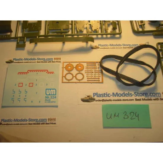 XT-26 Soviet Chemical Tank Red Army WWII 1/72 UM 324