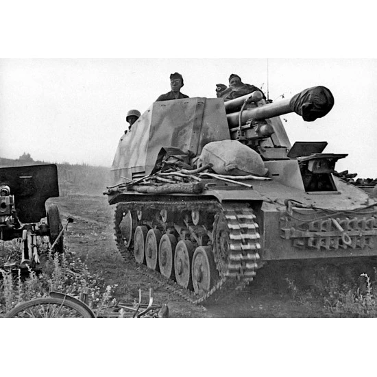 SdKfz.124 WESPE German self-propelled gun 1/35 Ark Models 35013