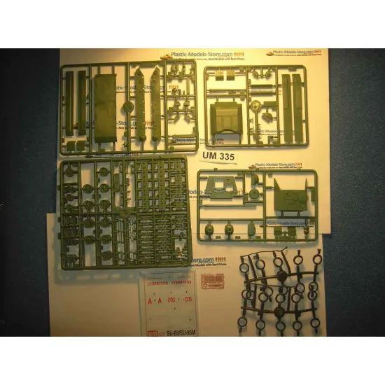 SU-85M Soviet Self-Propelled Gun Tank WWII 1/72 UM 335