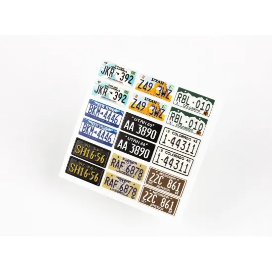Red Fox Qs-24014 1/24 Usa License Plates 02 3d Colored Resin Dashboard
