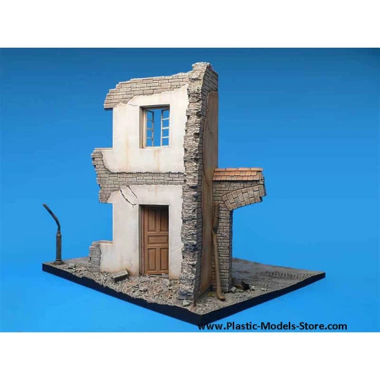VILLAGE ROAD w/RUINED HOUSE 1/35 Miniart 36020 VILLAGE ROAD w/RUINED HOUSE 1/35 Miniart 36020