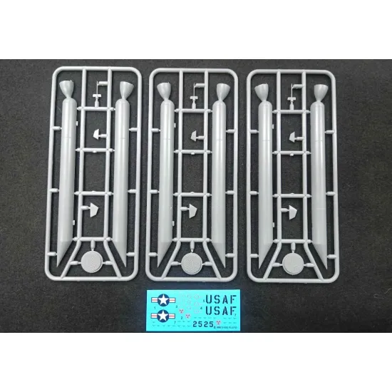 Mikro Mir 72-032 1/72 Supersonic Low-altitude Missile Pluto Plastic Model Kit