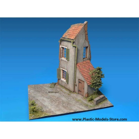 DIORAMA w/NORMANDY HOUSE 1/35 Miniart 36021