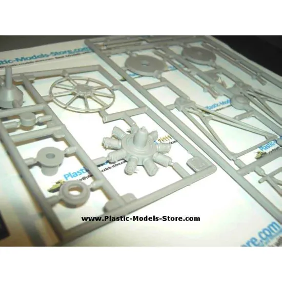 Gnome Monosoupape Engine with base and PE set WWI 1/32 Roden 621