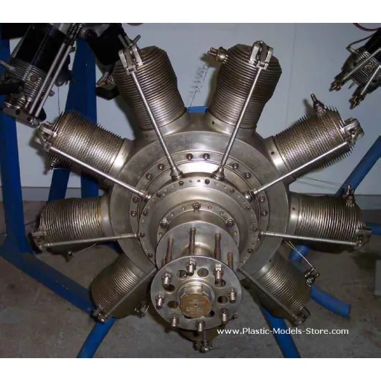 Gnome Monosoupape Engine with base and PE set WWI 1/32 Roden 621