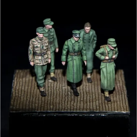 White Stork Miniatures F72005 1/72 Figures German Prisoners Of War Resin Unpainted Unassembled