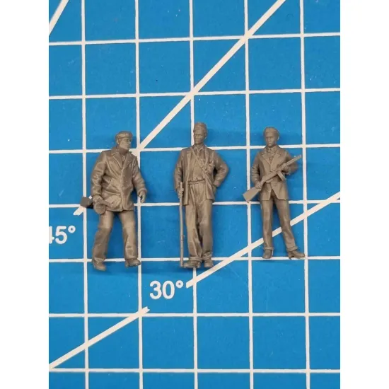 White Stork Miniatures F72120 1/72 Civilains With Weapons Budapest 1956 Resin Unassembled Unpainted