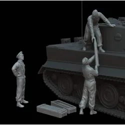 White Stork Miniatures F72158 1/72 Tiger I Crew Loading Ammo Resin Unassembled Unpainted