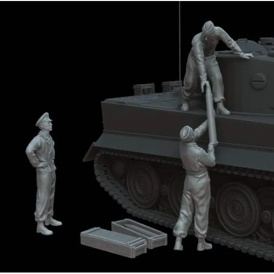 White Stork Miniatures F72158 1/72 Tiger I Crew Loading Ammo Resin Unassembled Unpainted