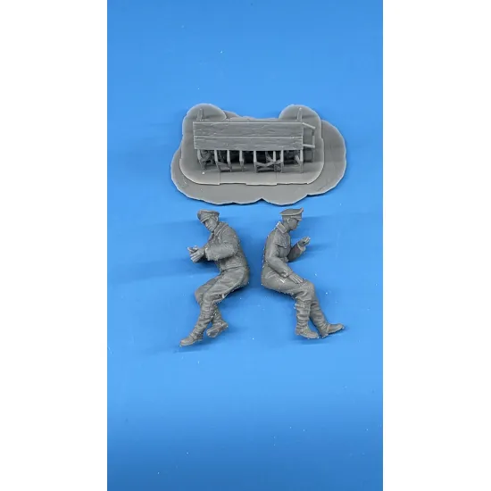 White Stork Miniatures F72162 1/72 German Pilots On The Bench Resin Unassembled Unpainted