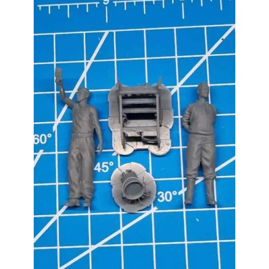 White Stork Miniatures F48012 1/48 German Luftwaffe Ground Personnel Resin Unpainted Kit