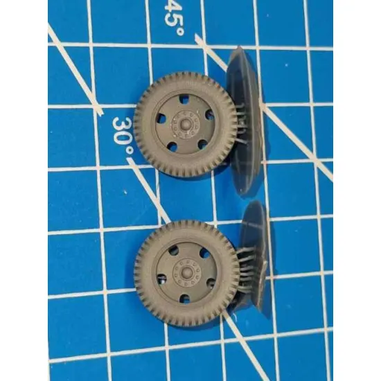 White Stork Miniatures M72006 1/72 Ds Type Wheels 2pcs For Wz.97 Field Gun And Wz.14/19 Howitzer Resin Upainted Kit