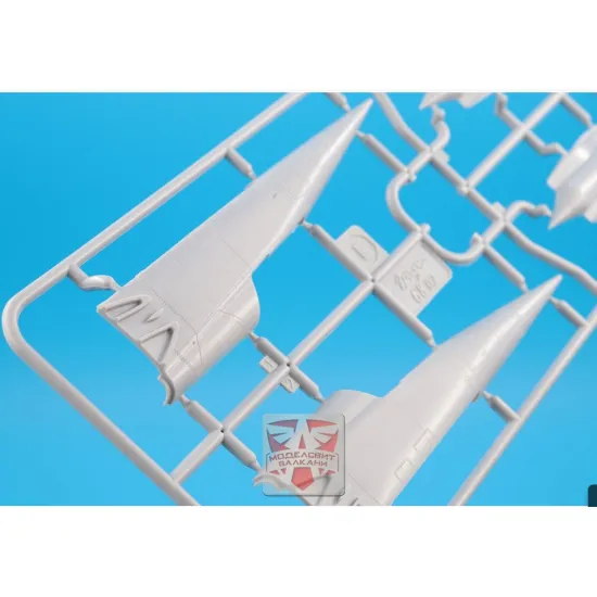 Modelsvit 72057 1/72 Mirage G8-02 Plastic Model Kit