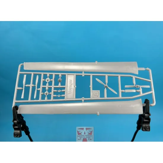 Sova Model 72058 1/72 Model 46 Voyager Plastic Model Kit