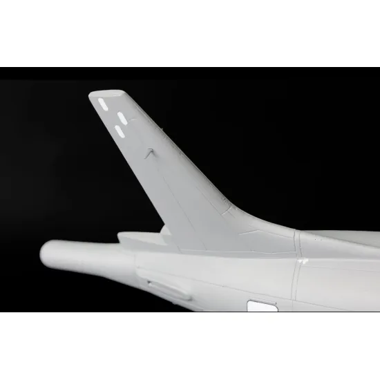 Metallic Details Mdp72035 1/72 Il-18 Il-20 Il-38 Hatches And Exterior Panels Amodel