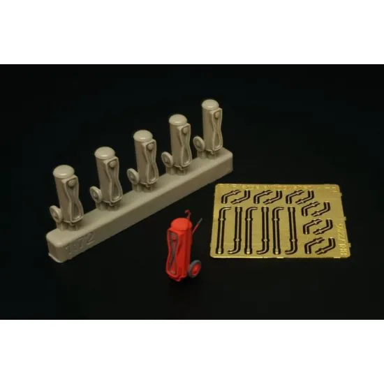 Brengun Brl72295 1/72 Raf Large Extingusher 5pcs Resin Kit Of U K Modern Extingusher