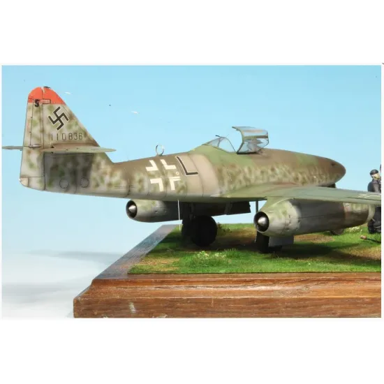 Hadmodels Dw-48017 1/48 Messerschmitt Me 262 A-1 Luftwaffe Black L White 17 Dry-water Decal Sheet