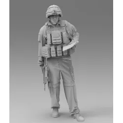 Black Snake Fr-19 1/35 French Soldier On Patrol In Afghanistan Resin Figure Kit