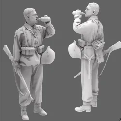 Black Snake Waffen-10 1/35 German Waffen Soldier Resin Figure