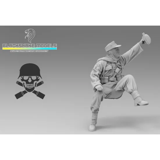 Black Snake Ttnkf-12 1/35 Rider Totenkopf In Winter Gear Eastern Front Eastern Front