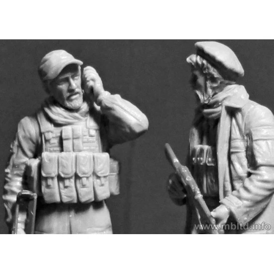 US Special Forces with a Taliban prisoner. Somewhere in the Middle East. Present day 5fig. 1/35 Master Box 35163