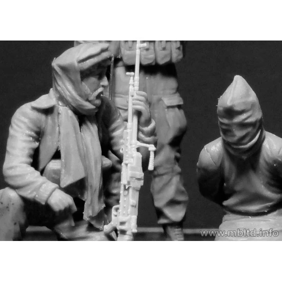 US Special Forces with a Taliban prisoner. Somewhere in the Middle East. Present day 5fig. 1/35 Master Box 35163