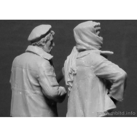 US Special Forces with a Taliban prisoner. Somewhere in the Middle East. Present day 5fig. 1/35 Master Box 35163