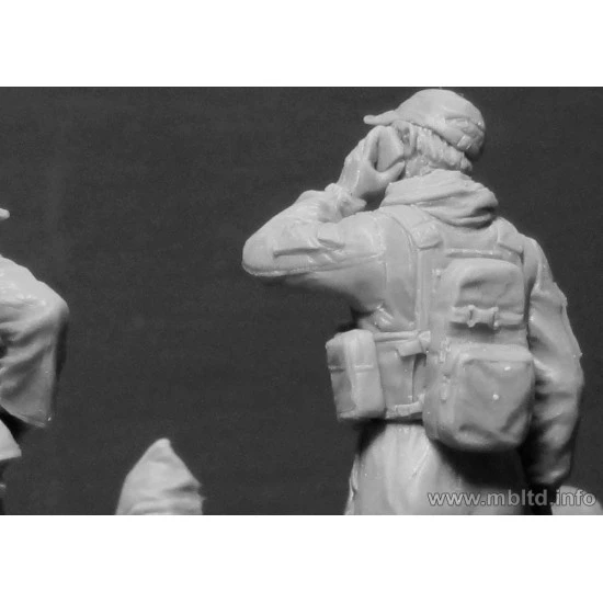 US Special Forces with a Taliban prisoner. Somewhere in the Middle East. Present day 5fig. 1/35 Master Box 35163