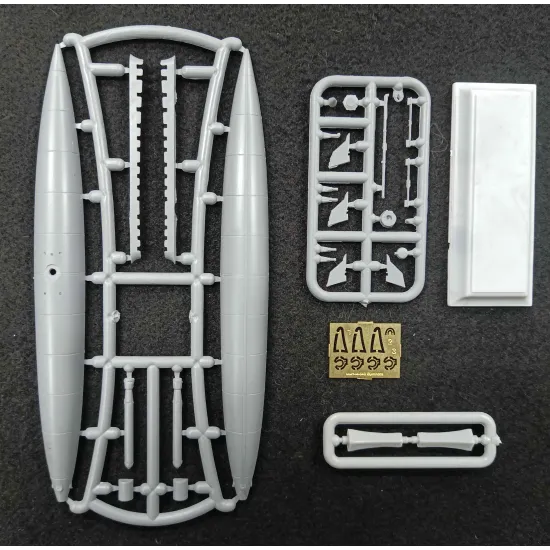 Mikro Mir 144-043 1/144 Gymnote Q1 1889 All-electric Submarines