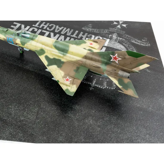 Red Fox Db-48026 1/48 Asphalt Diorama Base - Dutch 380x320mm 3d Diorama Base