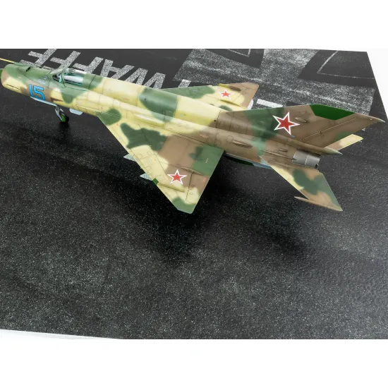 Red Fox Db-48033 1/48 Asphalt Diorama Base - Germany 380x320mm 3d Diorama Base