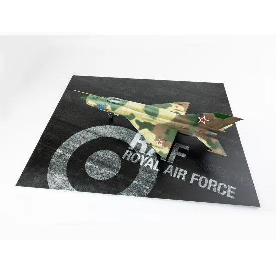 Red Fox Db-48036 1/48 Asphalt Diorama Base United Kingdom 380x320mm 3d Diorama Base