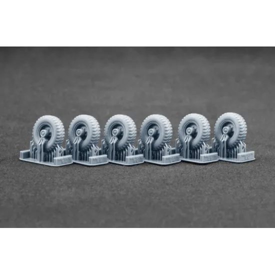 Scalex Wm-72015 1/72 Fv-603 Saracen Trak Grip 12 00-20 Ordinary Wheel Set For Ace