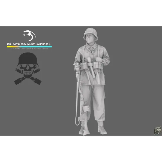 Black Snake Waffen-14-16 1/16 German Waffen Soldier Resin Figure Kit