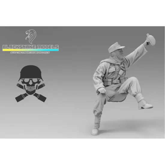 Black Snake Ttnkf-12-16 1/16 Rider Totenkopf In Winter Gear Eastern Front Eastern Front