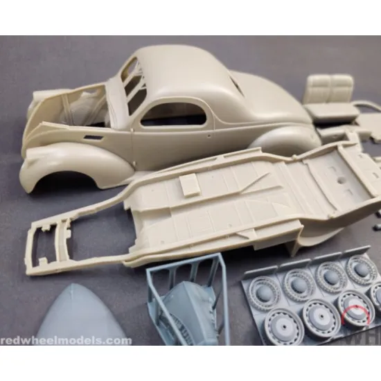 Red Wheel 25009 1/25 1937 Lincoln Zephyr Coupe Full Resin Kit