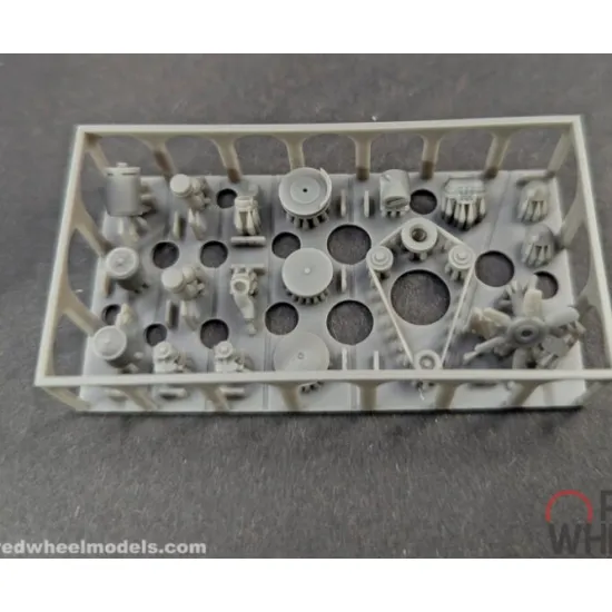 Red Wheel 25011 1/25 Lincoln Zephyr Flathead V12 Engine Kit