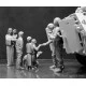 Here is Snickers, help yourself, please! US soldiers with children 8 fig Master Box 35159