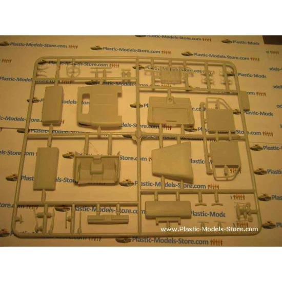 Studebaker US6 WWII Army Truck 1/35 ICM 35511