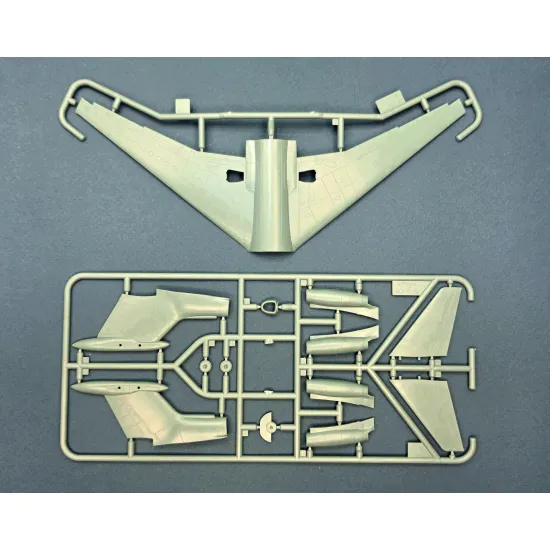 X-scale 144014 1/144 Hs-121 Trident 2e Airliner Plastic Model Kit