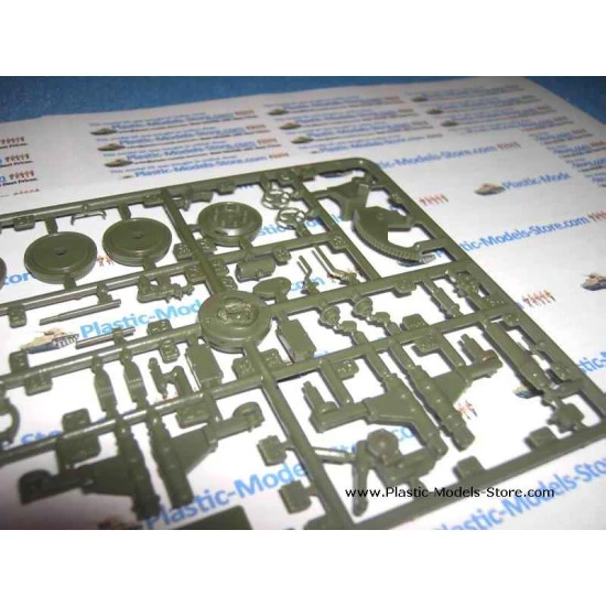 122 mm soviet howitzer D-30 2A18 1/35 SKIF 215