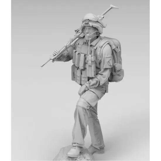 Black Snake Fr-21 1/48 French Soldier On Patrol In Afghanistan Resin Figure Kit