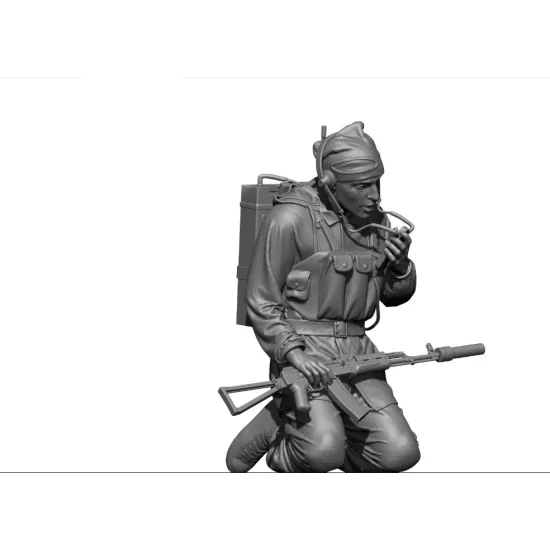 Black Snake Spetnaz-05-48 1/48 Gru Radiooperator In The 1980s Resin Figure Kit