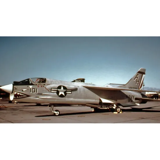 Cat4-r72040 1/72 F-8h Crusader Conversion Set For Academy