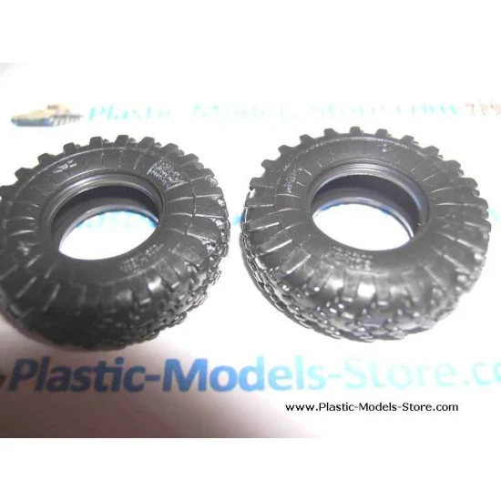 BTR-152 personnel carrier with ZU-23-2 gun Lebanon 1/35 SKIF 208